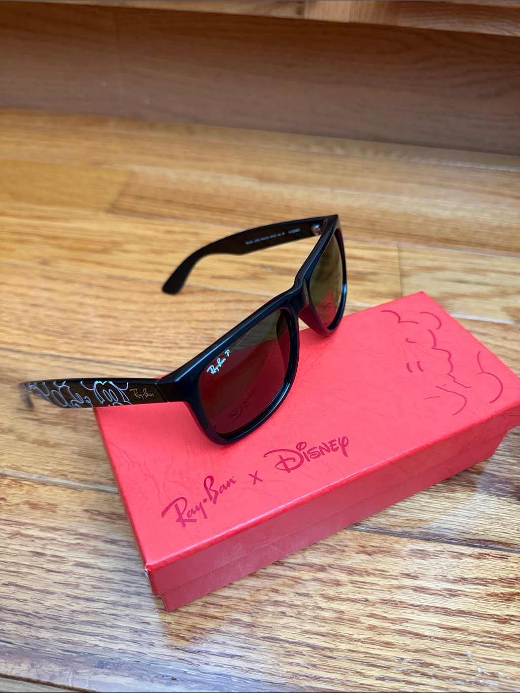 Ray-Ban X Disney Mickey Mouse Sunglasses With Subtle White Temple Graphics